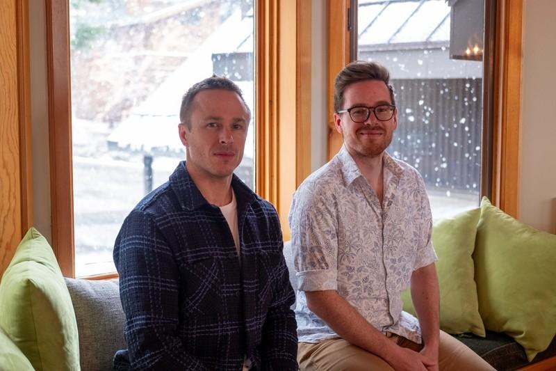 هم بنیان گذاران Onton، زک هادسون و الکس گانرسون در حال کار بر روی پلتفرم خرید هوشمند با هوش مصنوعی
