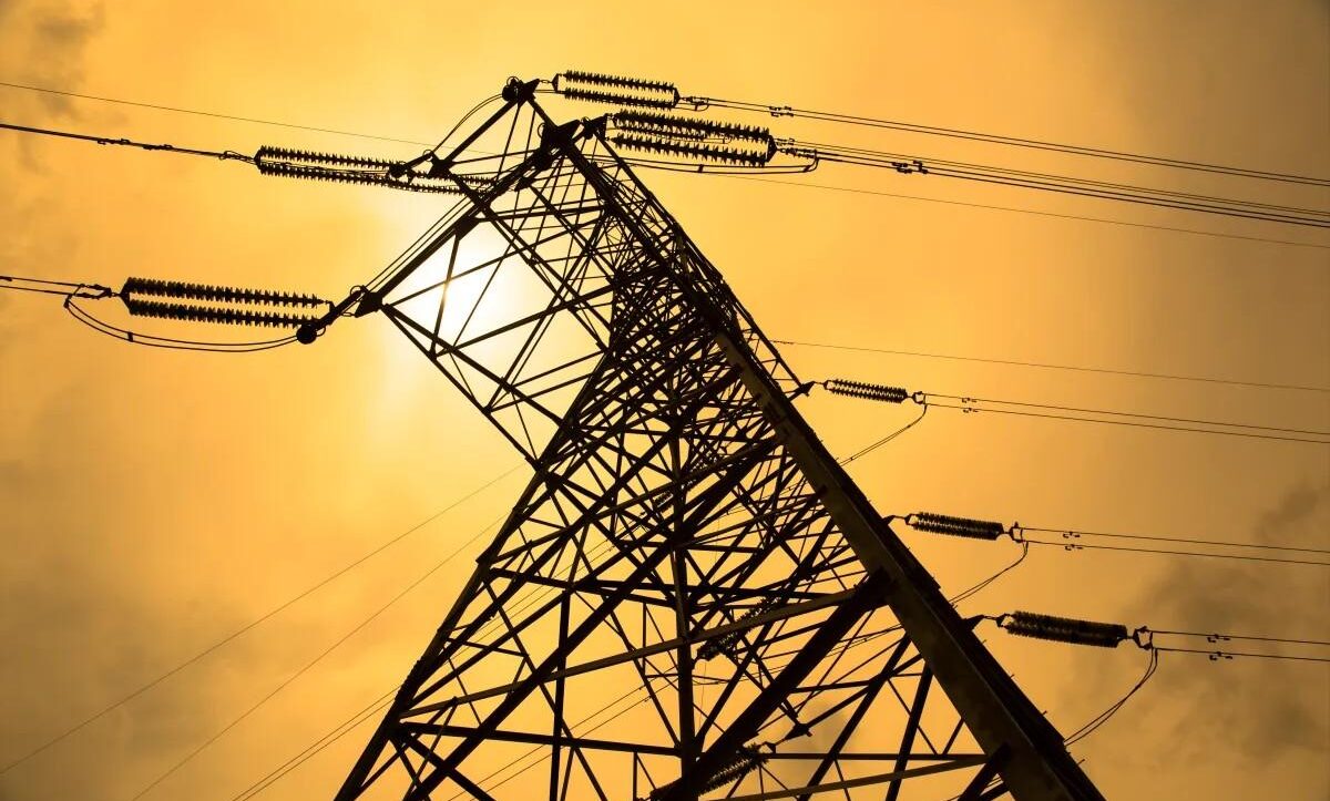 چرا هوشمندسازی شبکه برق برای مدیریت تقاضای انرژی ضروری است؟