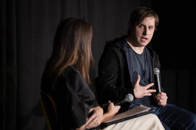 تصویری از یک تراشه مغزی یا فناوری BCI