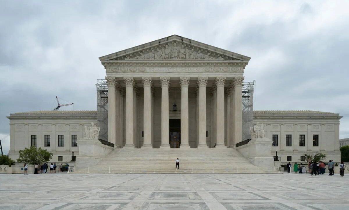 هکر دادگاه عالی به دلیل سرقت اطلاعات شخصی دولتی و انتشار در اینستاگرام محکوم شد