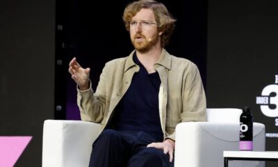 موافقت آستین راسل با بررسی تلفن بنیانگذار در ورشکستگی لومینار