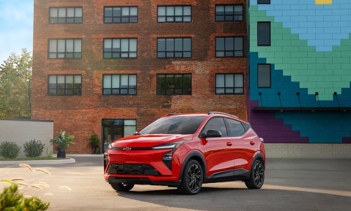 پایان تولید شورولت بولت و جابه جایی تولیدات جنرال موتورز به آمریکا در سال آینده