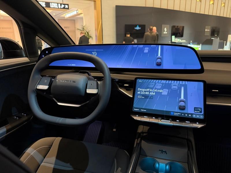 نمایی از تاکسی خودران اوبر - مدل جدید