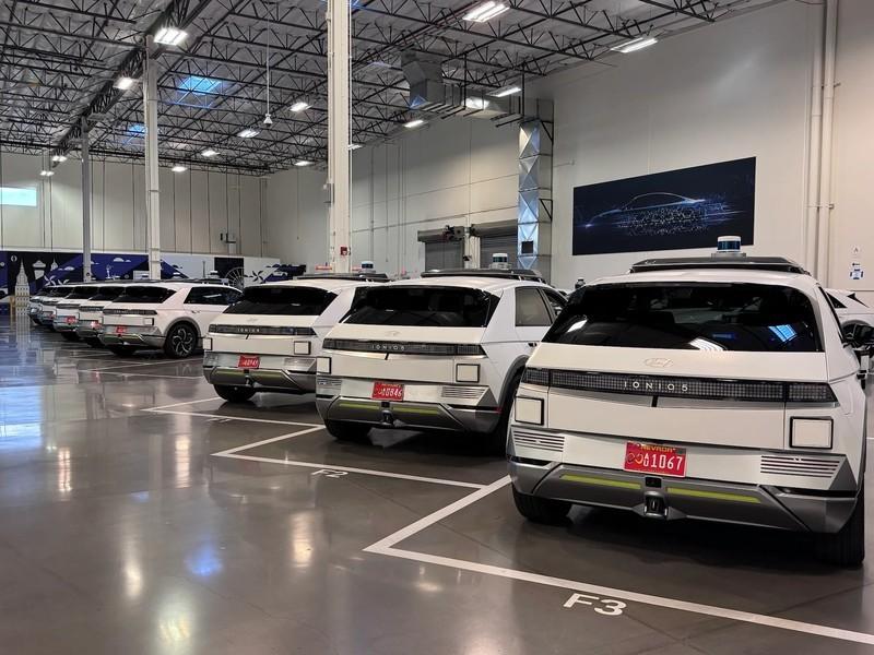 ربات تاکسی خودران موشنال در لاس وگاس