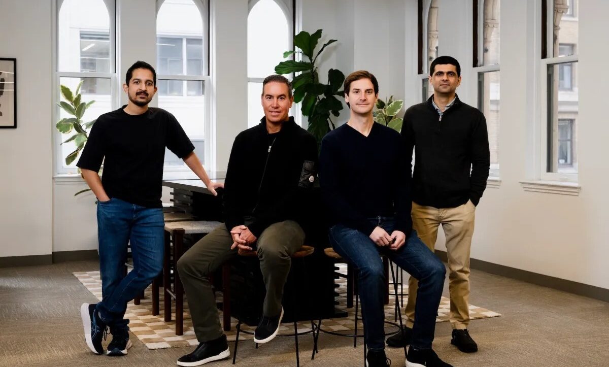 سام بلوند استارتاپ موناکو را برای اتوماسیون فروش با هوش مصنوعی و رقابت با سیلزفورس معرفی کرد