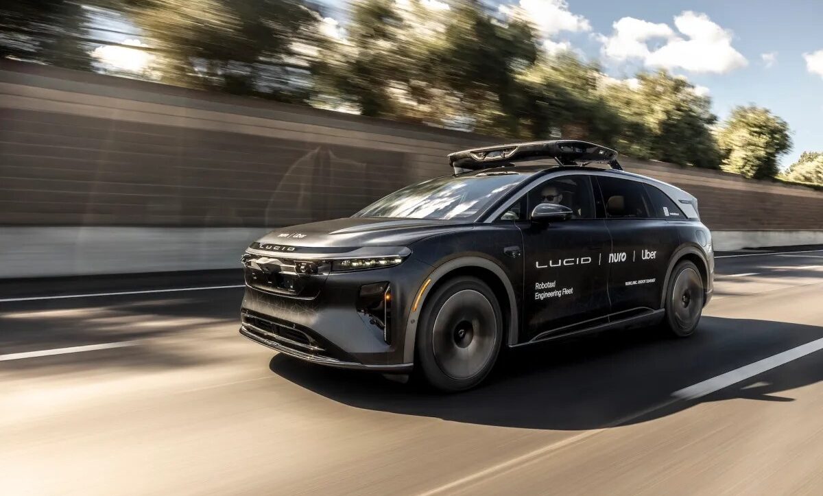 هدف جدید اوبر؛ تبدیل شدن به آچار فرانسه با خدمات اوبر تاکسی خودران