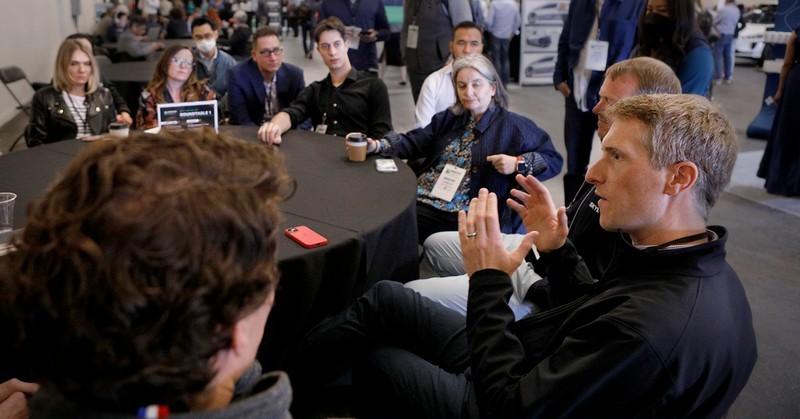 شبکه سازی برای جذب سرمایه و رشد استارتاپ در TechCrunch Disrupt