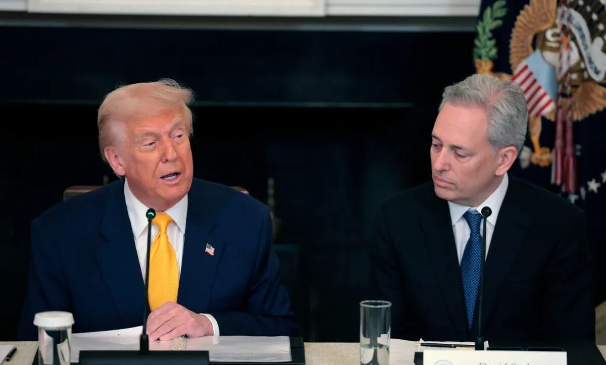 سیاست هوش مصنوعی ترامپ؛ محدودیت قوانین ایالتی و تغییر مسئولیت ایمنی کودکان