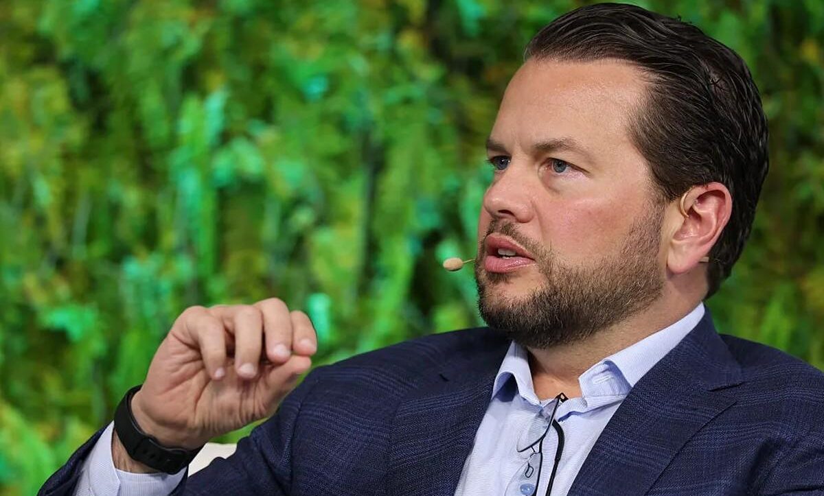 مدیرعامل پینترست خواستار ممنوعیت شبکه های اجتماعی برای نوجوانان شد