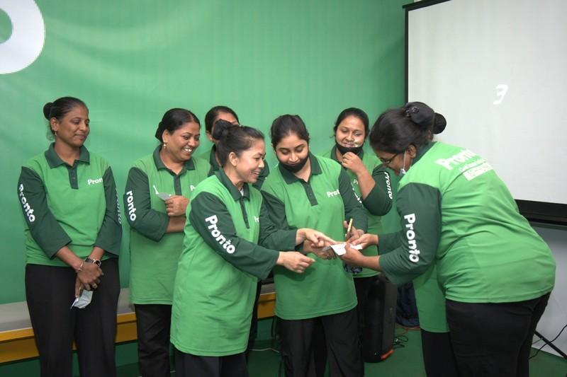 کارکنان استارتاپ پرونتو ارائه دهنده خدمات منزل آنلاین و مطمئن