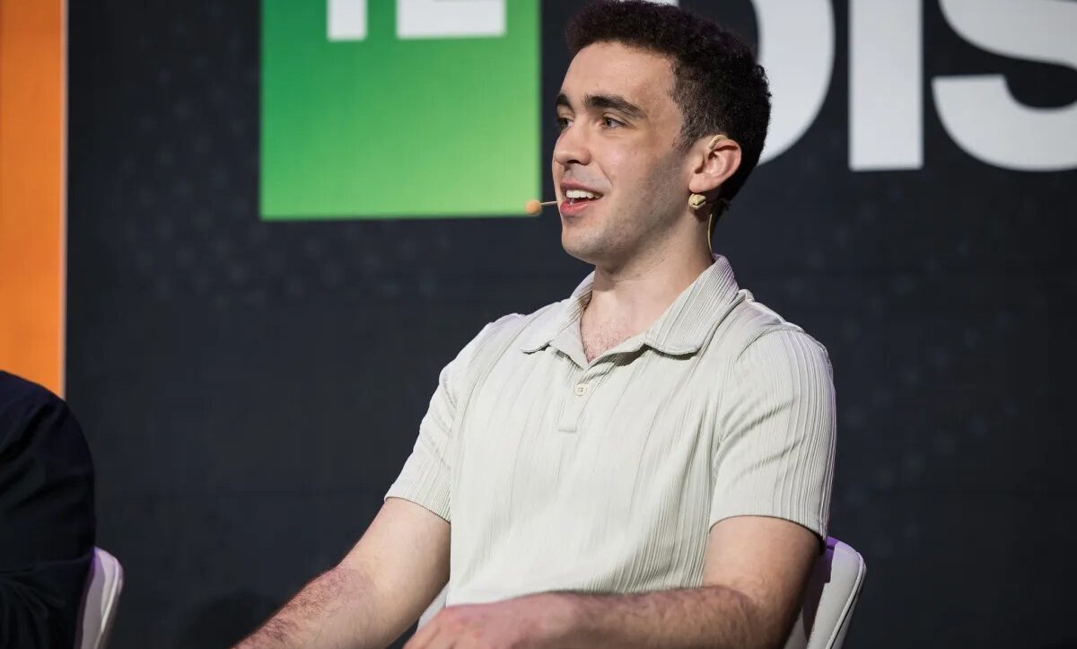 بررسی عوامل موفقیت فیز در عربستان سعودی به عنوان اپلیکیشن اجتماعی برتر