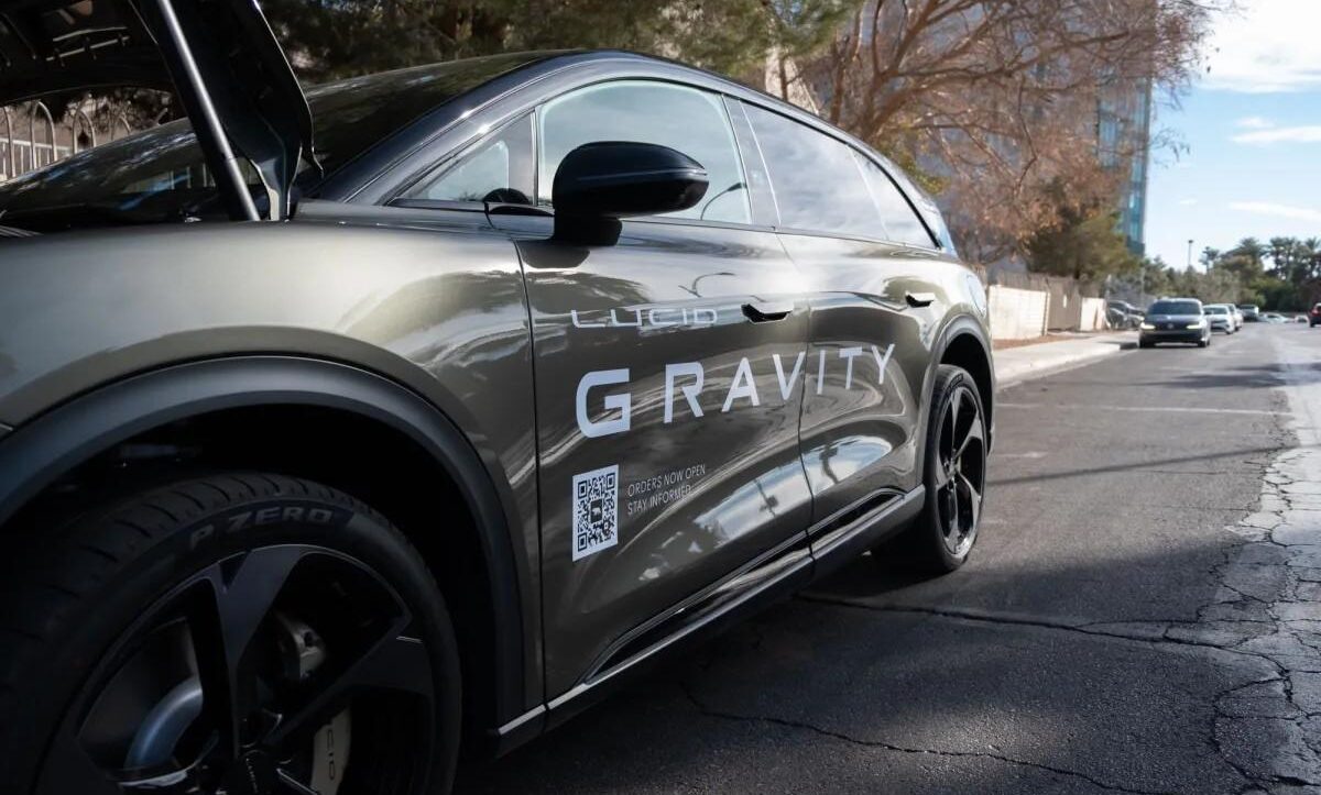 دلیل کاهش فروش و جزئیات فراخوان لوسید گراویتی در فروردین 1405